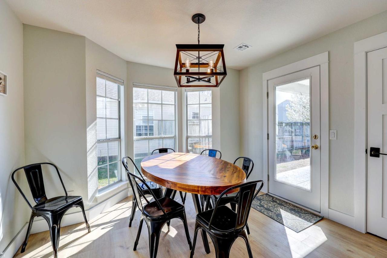 Chic Bentonville Home With Patio And Fire Pit! 외부 사진