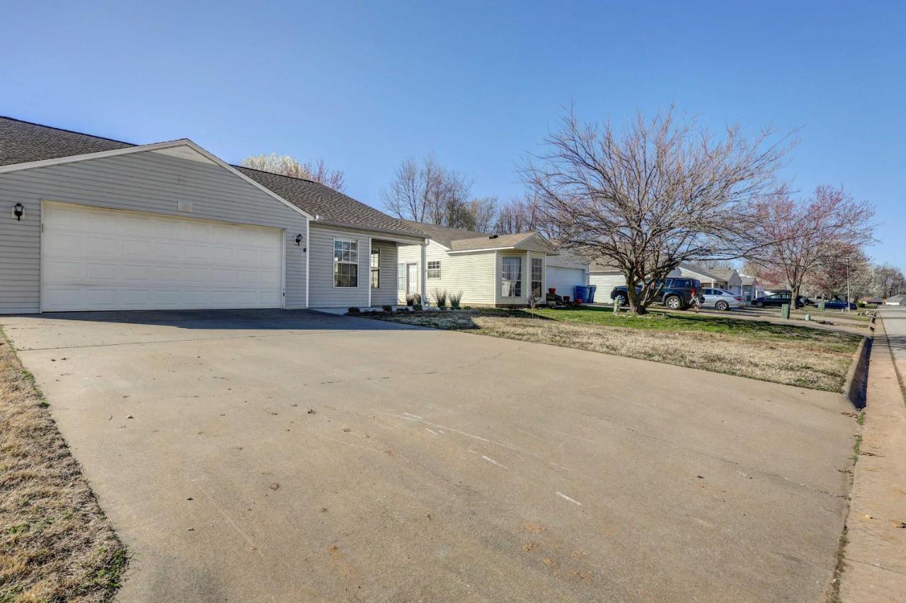 Chic Bentonville Home With Patio And Fire Pit! 외부 사진